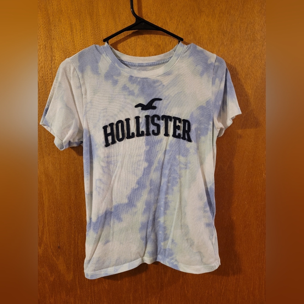 Small Hollister tie die shirt